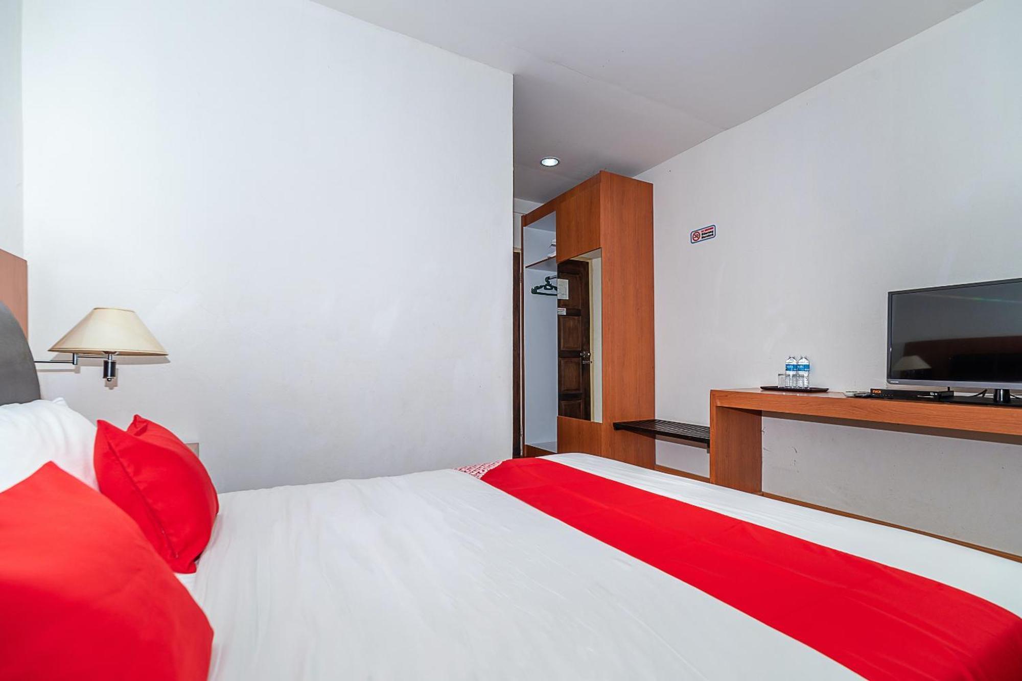 Eagle Wood Garden Hotel Membakut Exterior photo