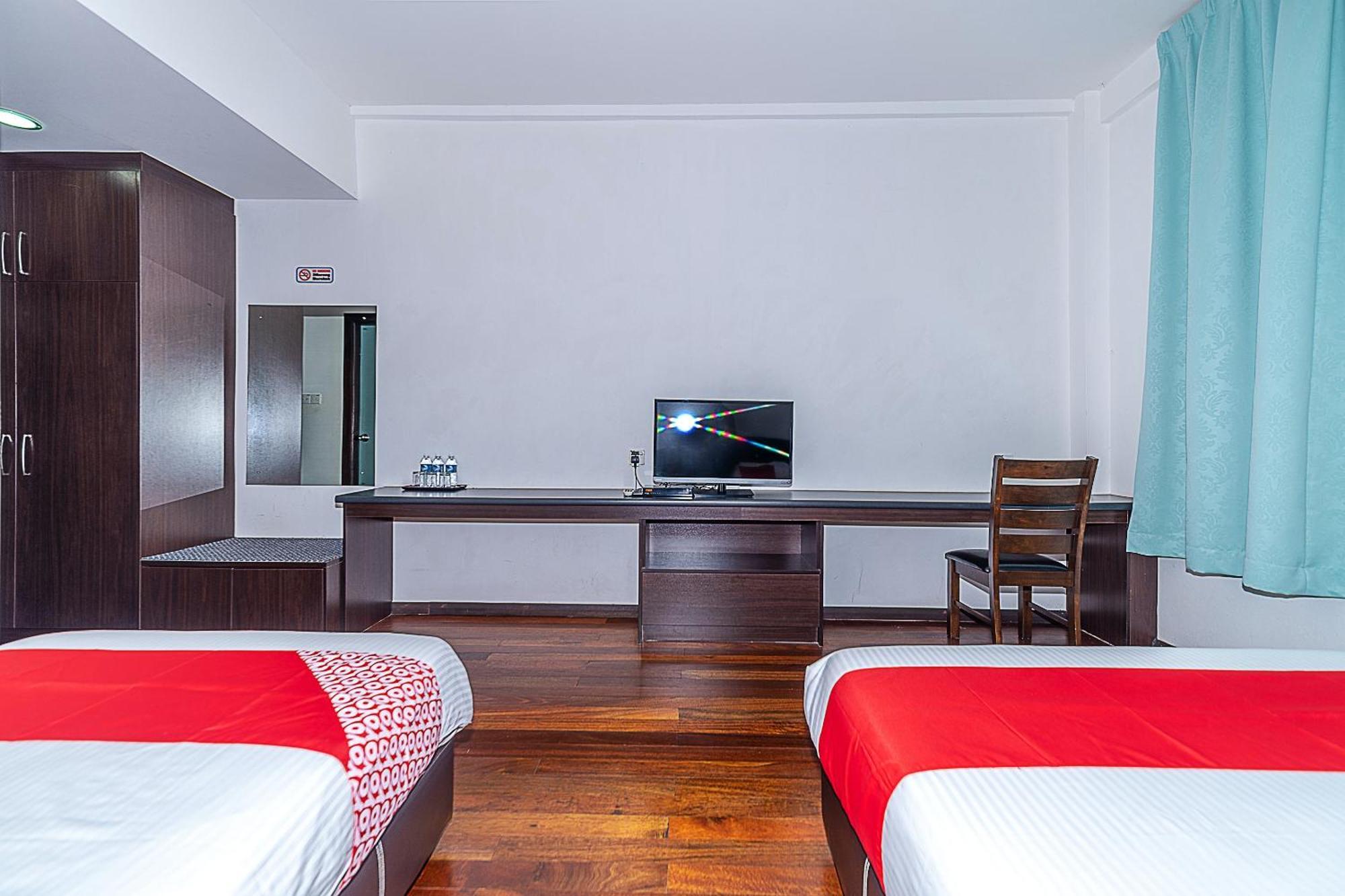 Eagle Wood Garden Hotel Membakut Exterior photo