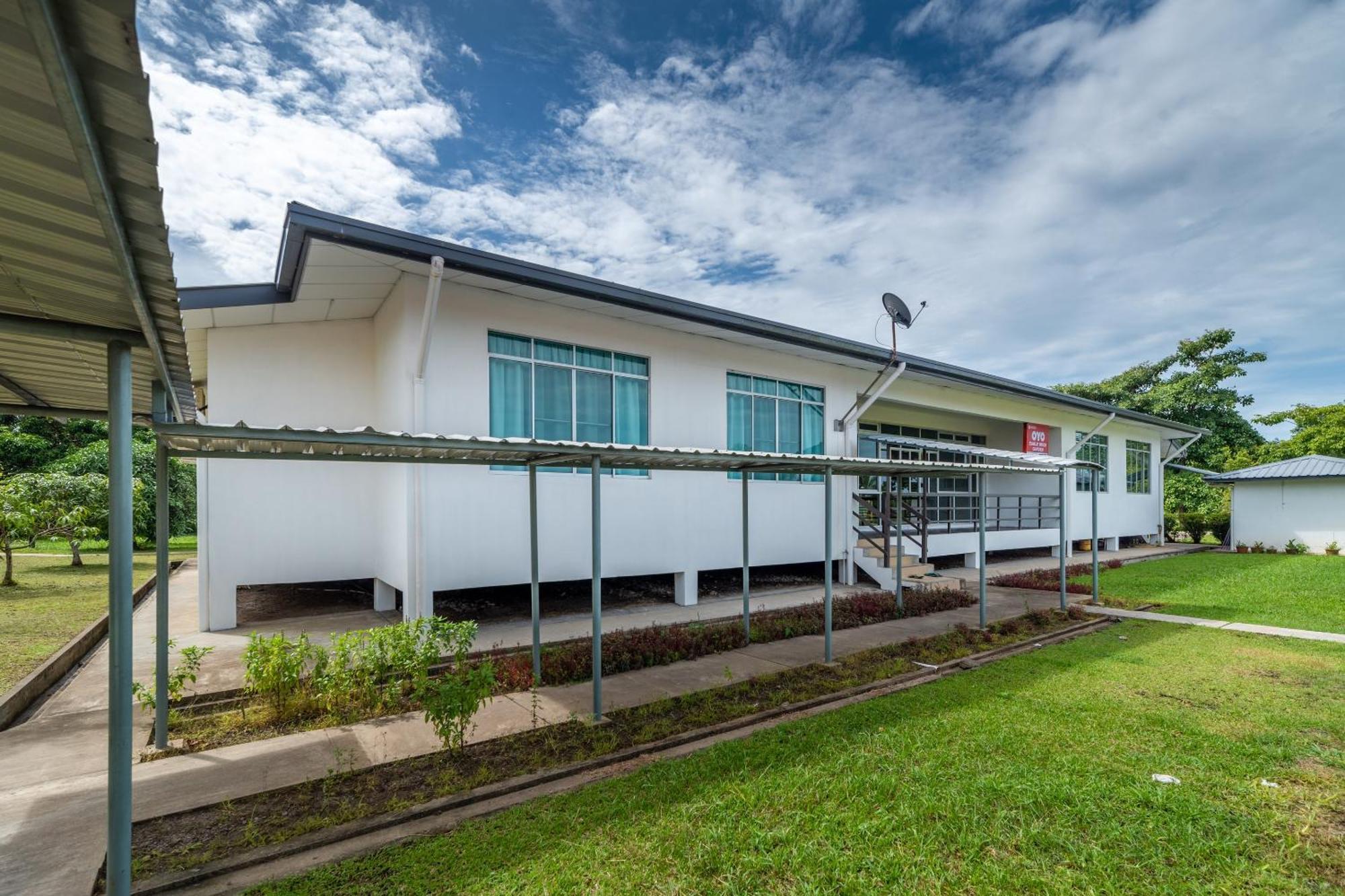 Eagle Wood Garden Hotel Membakut Exterior photo